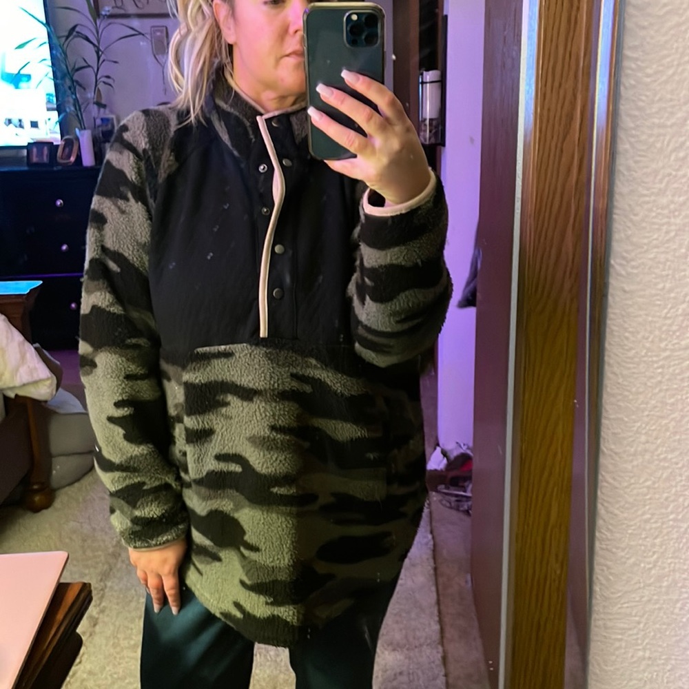 Camo Sherpa
